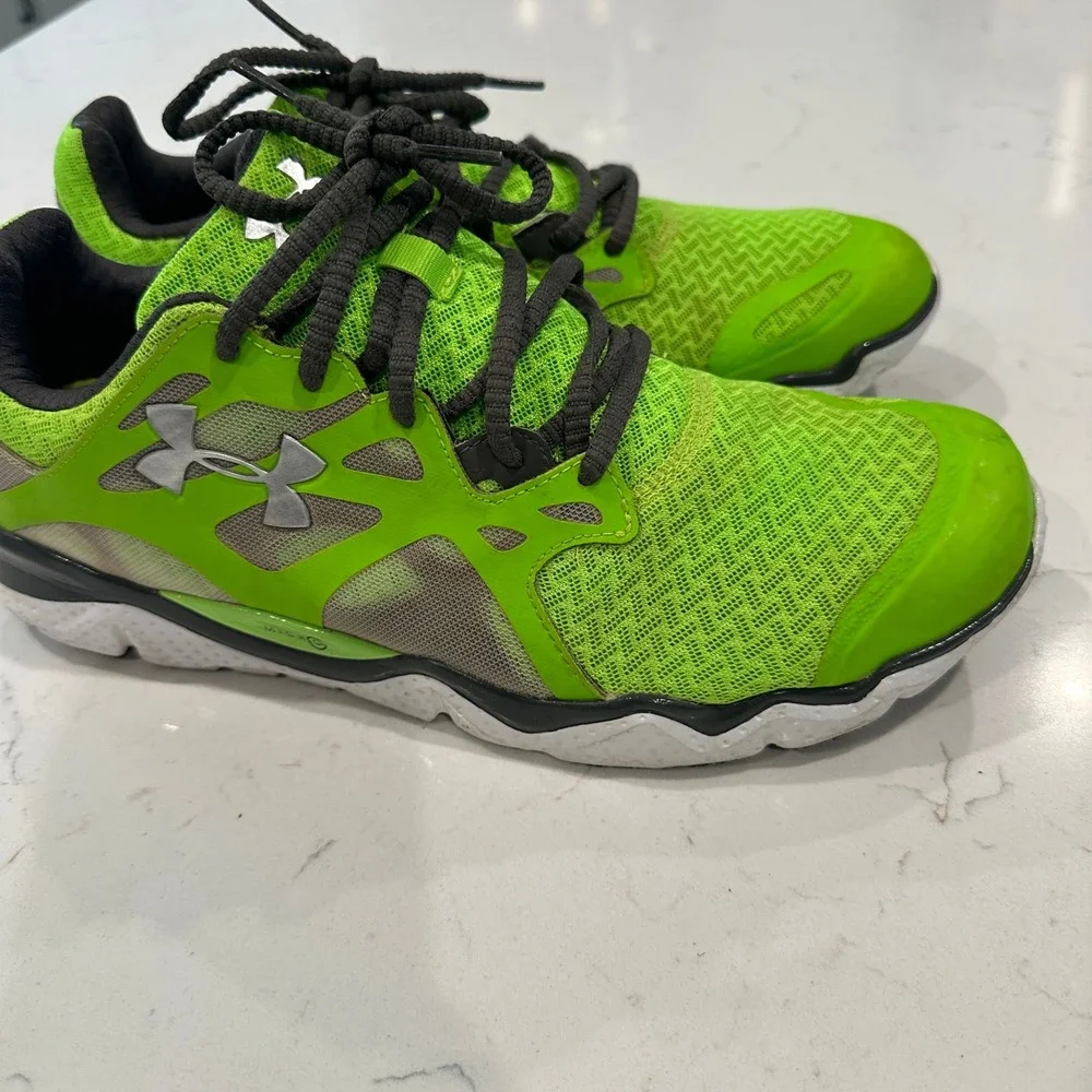 Under Armour Micro G Assert 4 Mens Running Shoes Lime Green 1249942-389 Size 9.5